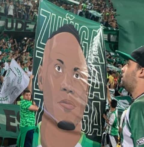 ファン・スニガさんのインスタグラム写真 - (ファン・スニガInstagram)「La gratitud no tiene precio💚⚽️ verde carajooooo💚⚽️🤤😍 @nacionaloficial  #lagloriaestuyaseñor🙏🏽 #lospequeñosdetalleshacenladiferencia😉  #gratitud👀 #estoyfeliz☺️✌🏼」9月4日 3時15分 - camilozuniga18