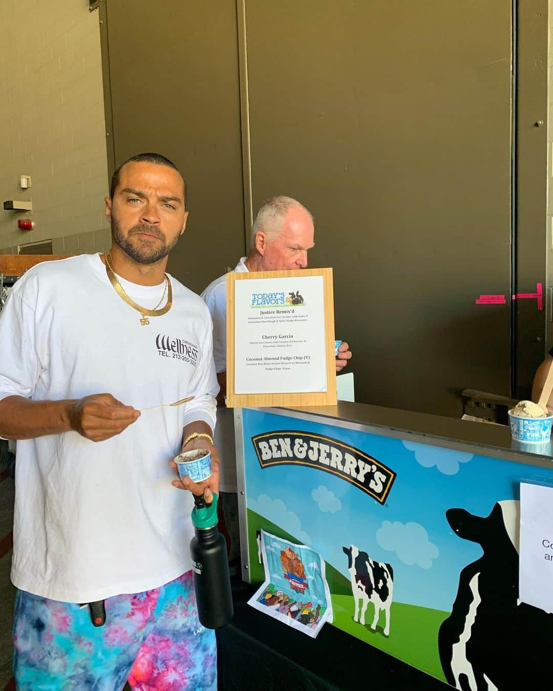 ジェシー・ウィリアムズさんのインスタグラム写真 - (ジェシー・ウィリアムズInstagram)「When you and a few cast mates get caught on your 4th cup of that NEW @BenandJerrys x @advancementproject #JusticeRemixd 🤷🏽‍♂️🍨🤤 Raise awareness and dough on your days off.」9月4日 9時10分 - ijessewilliams