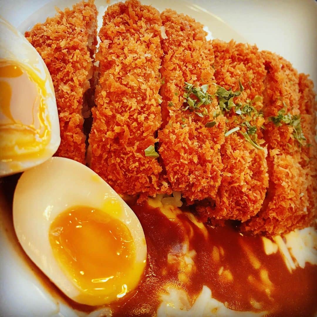 Koyukiさんのインスタグラム写真 - (KoyukiInstagram)「🍛Big curry🍛 $12.25  Topping Cheese 🧀$2.75 Home made soft boiled egg🥚$2.00  Chicken cutlet with curry rice! Everyone can enjoy it because it is not spicy. Please eat deliciously with your family. 😋💓🍴」9月4日 3時59分 - koyukikitchen