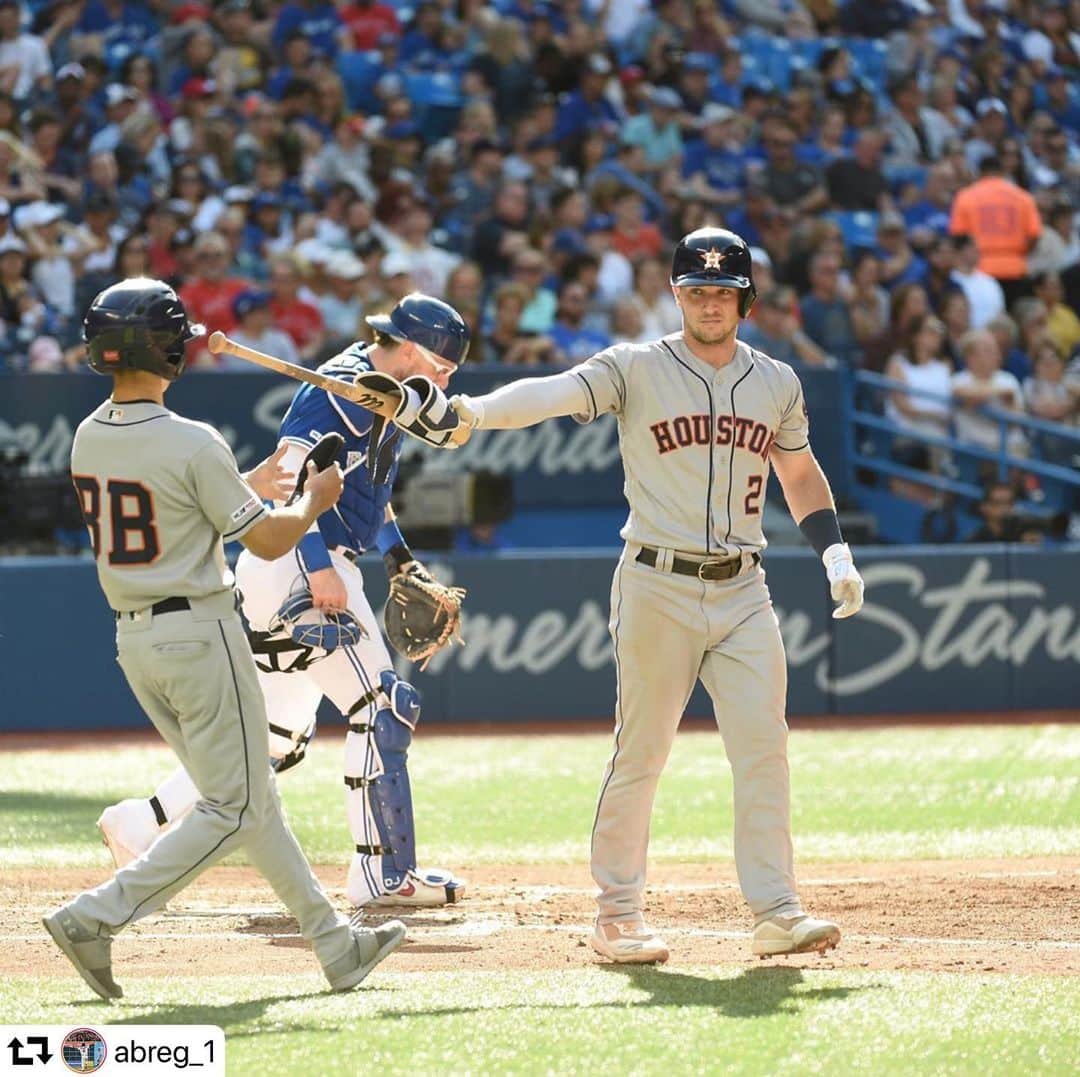 ホセ・アルトゥーベのインスタグラム：「Player of the month 🤙🏻」