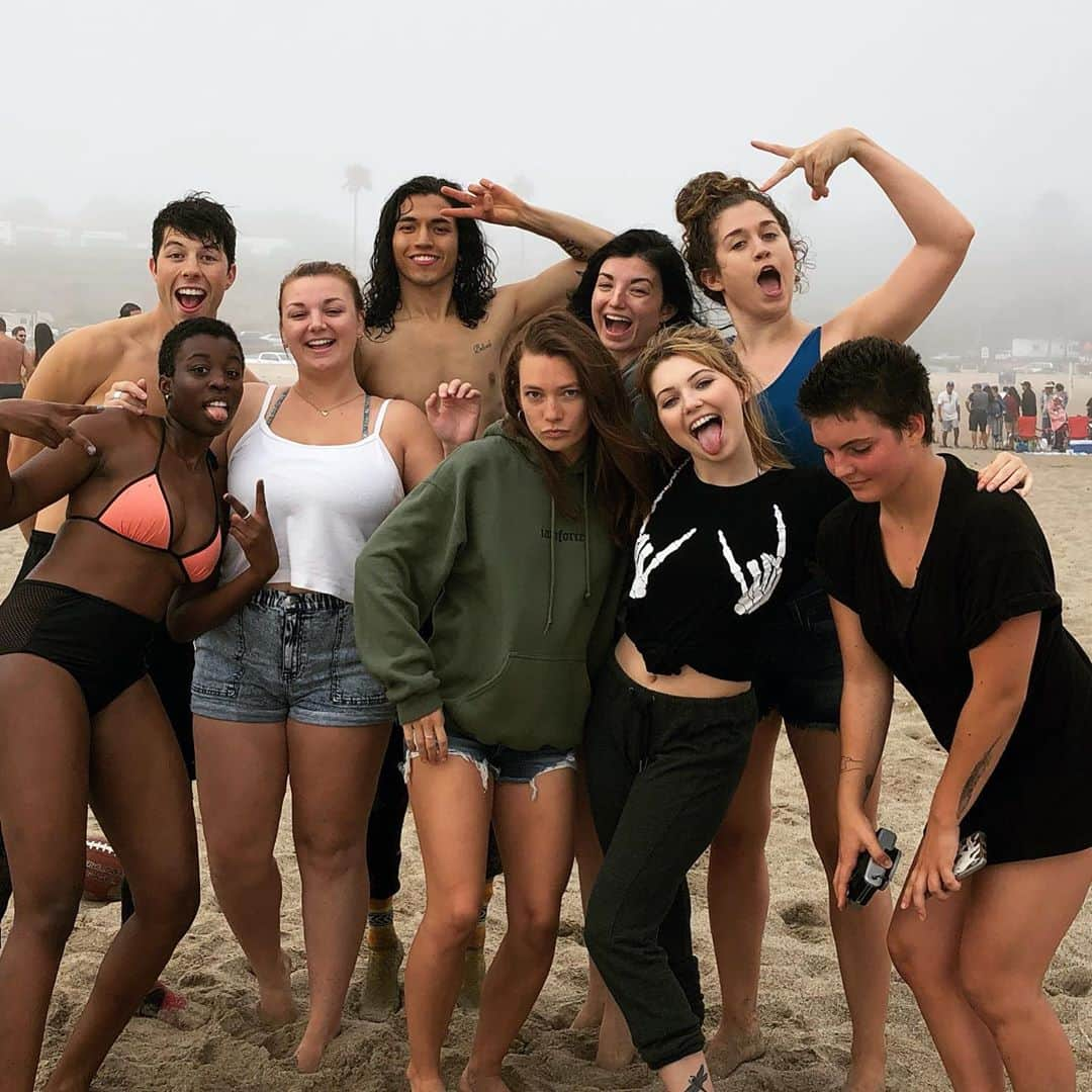 サミー・ハンラティさんのインスタグラム写真 - (サミー・ハンラティInstagram)「Beach day with the Fam Bam yesterday 💗💗💗」9月4日 4時47分 - sammihanratty