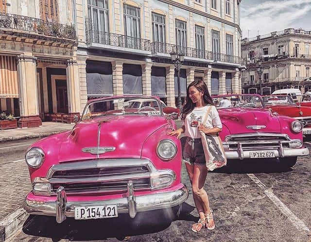 #JTBで旅したいさんのインスタグラム写真 - (#JTBで旅したいInstagram)「おはようございます😊 . ****#JTBで旅したい 投稿をご紹介**** 📷@u0naganさん 📍キューバ 📝キューバでクラシックカー乗るなら、ツアーより絶対タクシーがおススメ😚🧡️ . . とは言っても色はめっちゃ悩んだ🤣 . . ピンクがやっぱり可愛いなってなったけど、ピンクでも微妙に色が違ったり形が違ったり迷いまくった💓😚 ********************************* 街中を走るタクシーがこんなに可愛らしいなんて💕 素敵なご投稿ありがとうございました！ ********************************* #JTBで旅したい 投稿キャンペーン実施中！ 皆様の投稿お待ちしております✨ 詳しくはプロフィールURLへ👆  #jtbで旅したい #旅好きと繋がりたい #夏休み #travel #旅行」9月4日 6時01分 - jtb_tabishitai