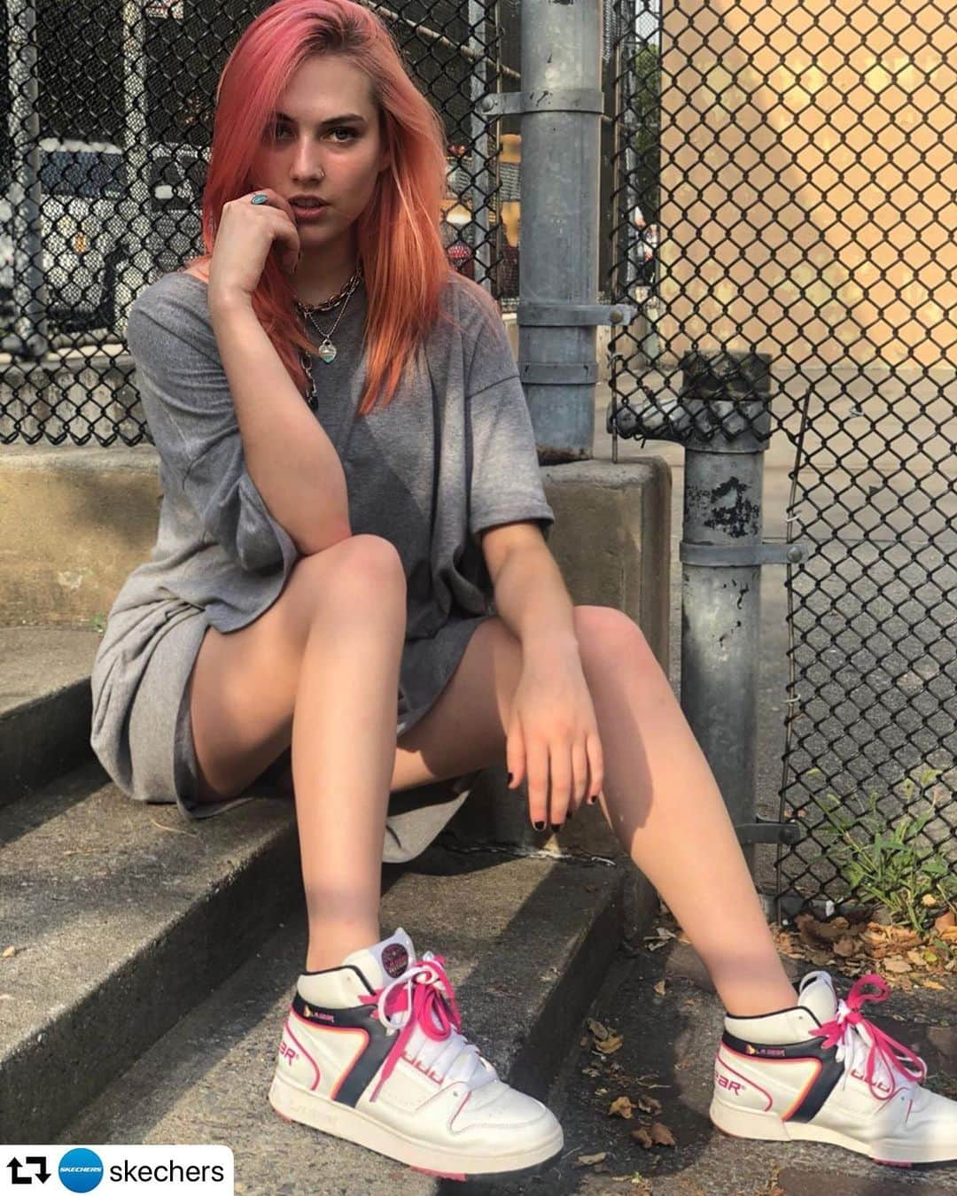 LAギアさんのインスタグラム写真 - (LAギアInstagram)「#repost @skechers ・・・ Step ⬆️ your 👟 game 😝 with the new @lagear X @skechers limited-edition collaboration! The classic mid-top Slammer is back! 💕 @angemariano 📸 #LAGEARxSKECHERS #streetstyle #fashion #LAGear #Skechers #style #SkechersStyle」9月4日 6時25分 - lagear