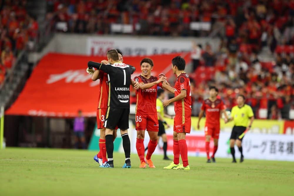 太田宏介のインスタグラム：「『川崎フロンターレ戦』 最高の雰囲気の中での勝利！ 昨日もたくさんの応援ありがとうございました！ 名古屋の夏はこれから‼️ #grampus  #family 🤝 #太田宏介」