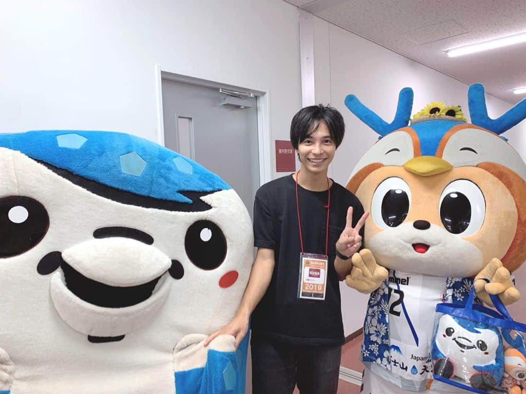 のインスタグラム：「Jリーグのドクターをしました。マスコットキャラクターがかわいかったです。サッカーが大好きで15年間サッカー部だった自分にとってとても幸せな仕事でした。Jリーグでも定期的にお仕事させて頂きます。」