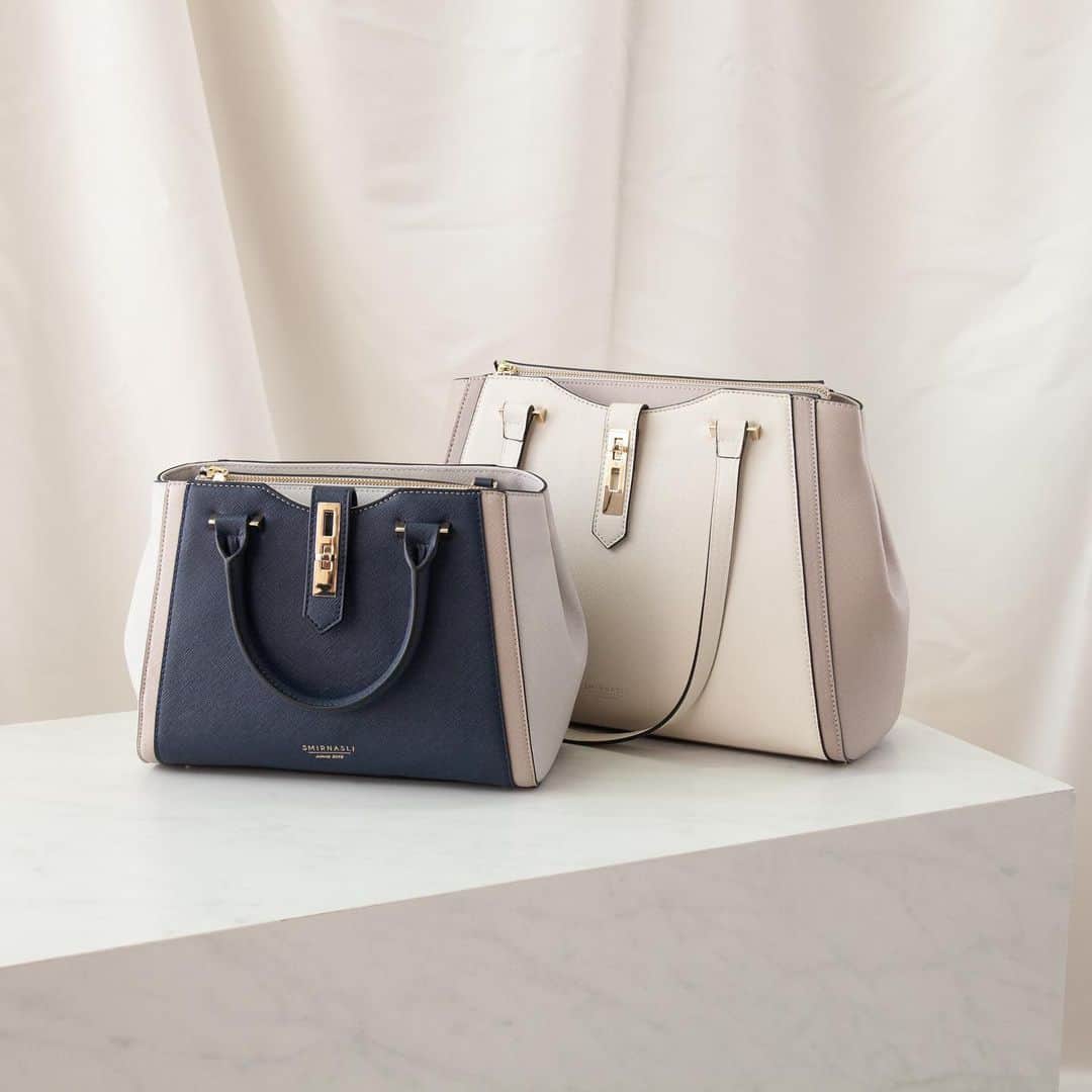 SMIRNASLI_officialのインスタグラム：「Compact size tote&shoulder . サイドのボタンでサイズ調整可能な 便利なショルダーとトートが登場❤︎ . 配色も単色もあります！ ぜひ公式HP、店頭にお越しください!! . #SMIRNASLI #サミールナスリ #Bag #バッグ #newarrival  #shoulder #tote」