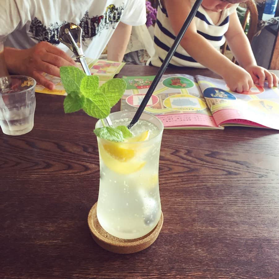 西方凌さんのインスタグラム写真 - (西方凌Instagram)「* * 久し振りの投稿☺️ 暑い日が続いていますが、お元気ですか？ * この暑さでは外で遊ぶのも危険☠️💦 * * 鴨川を渡って、喫茶いのんでひとやすみ🍹」8月11日 16時14分 - nishikataryo