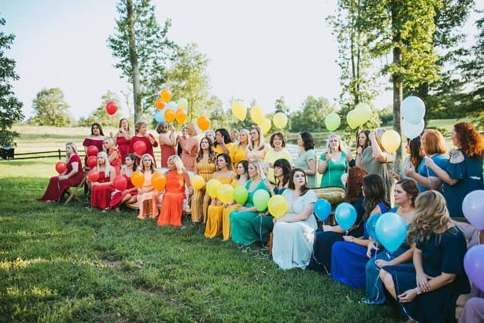 People Magazineさんのインスタグラム写真 - (People MagazineInstagram)「Photographer Ashley Sargent brought 40 mothers together for an extra special photo shoot to honor their newborn "rainbow" babies and their lost little ones after suffering miscarriages. ❤️ Tap the bio link for more on how this extra special shoot came to life. | 📷: Ashley Sargent Photography, LLC」8月11日 7時33分 - people