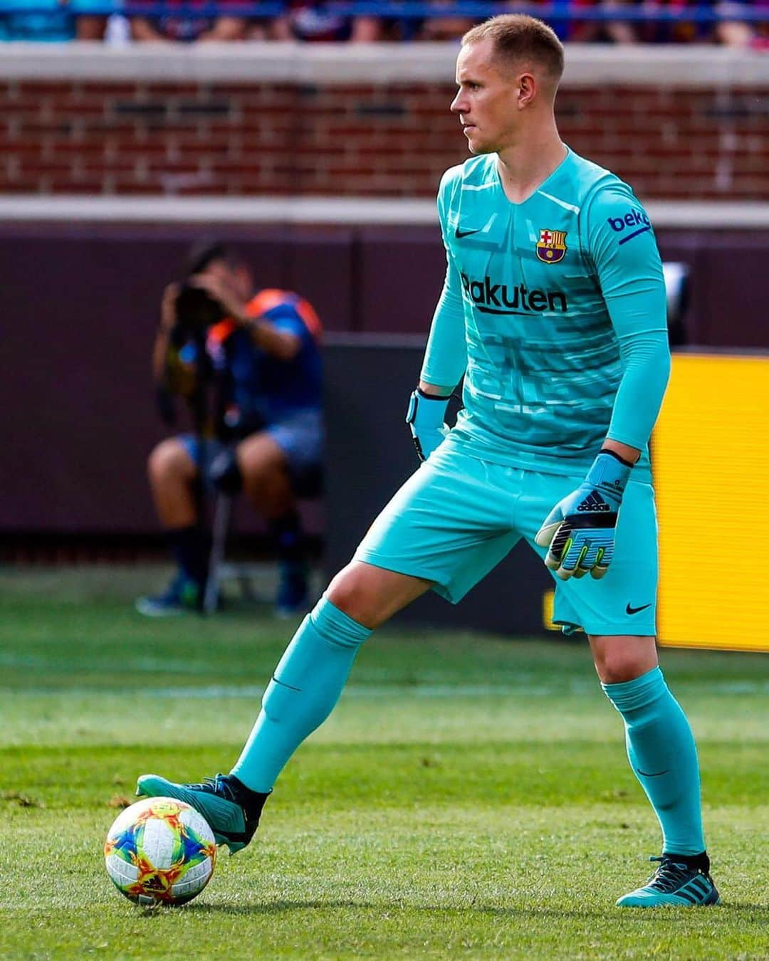 FCバルセロナさんのインスタグラム写真 - (FCバルセロナInstagram)「🏁 HAIL TO THE VICTORS! 🏆 Napoli v Barça (0-4) 📍Michigan Stadium, @umichathletics ⚽️ Suárez x2, Griezmann, Dembélé 🔵🔴 #ForçaBarça #BarçaUSTour」8月11日 8時09分 - fcbarcelona