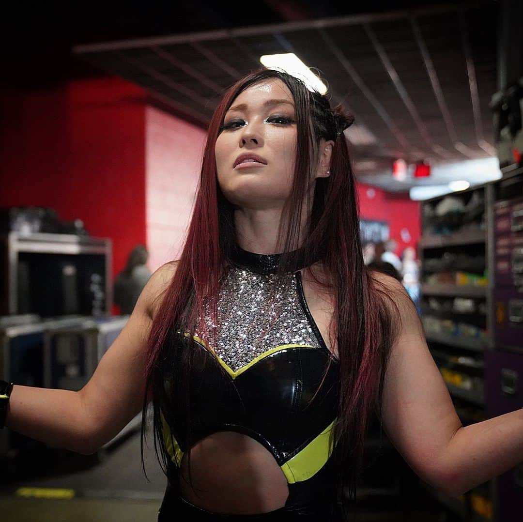 WWEさんのインスタグラム写真 - (WWEInstagram)「@shirai_io defeats her former best friend @candicelerae at #NXTTakeover Toronto!」8月11日 8時58分 - wwe