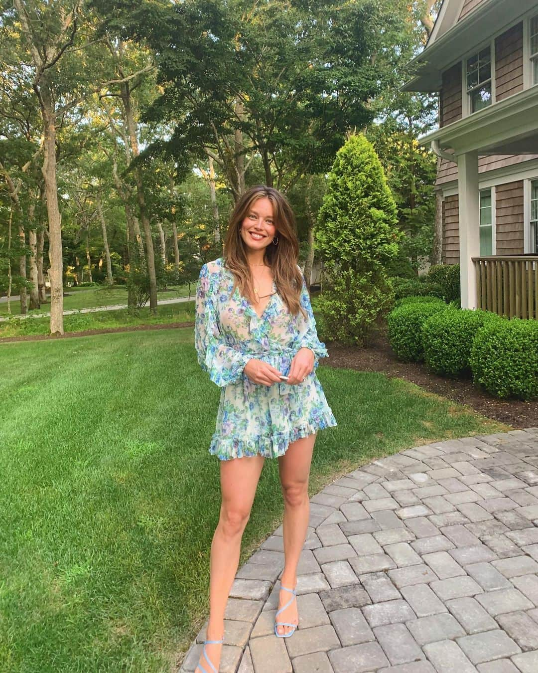 エミリー・DiDonatoさんのインスタグラム写真 - (エミリー・DiDonatoInstagram)「Living my best suburban life 🦋」8月11日 8時59分 - emilydidonato