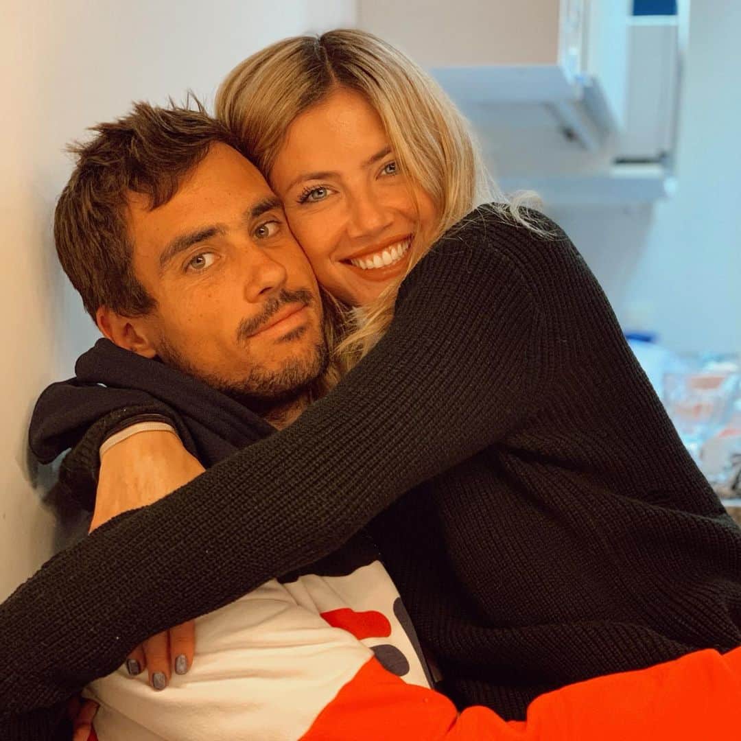 ギド・ページャのインスタグラム：「Una semanita para reencontrarme con la persona más especial, que me hace reír y me banca a muerte en todas! Te amo con todo mi corazón (la foto es la misma que la otra vez, pero no tengo nuevas 🤣) @stephaniedemner」