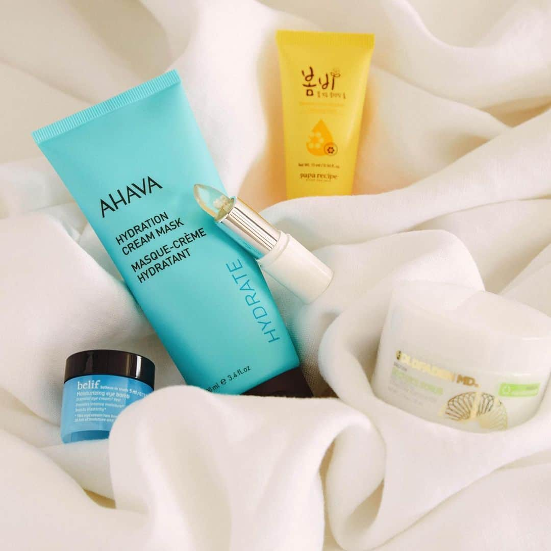 ipsyさんのインスタグラム写真 - (ipsyInstagram)「Today, we’re chillaxin’ and letting these glow-getters do all the work for our skin. What are your non-plans for National Lazy Day? || #ipsy #ipsybareyourself #nationallazyday @ahava @belifusa @incrediblecosmetics @goldfadenmd @paparecipe_official」8月11日 9時17分 - ipsy