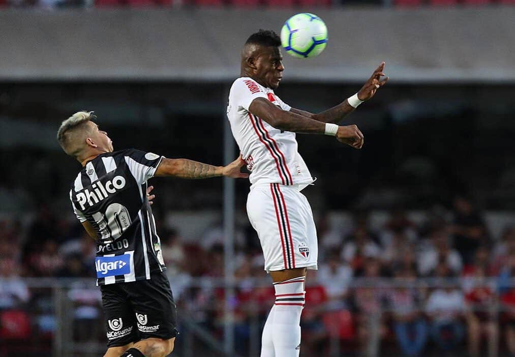 São Paulo FCさんのインスタグラム写真 - (São Paulo FCInstagram)「Quem é que soooobe?! ✈️🇾🇪 ‪⠀⠀⠀⠀⠀⠀⠀⠀⠀‬ ‪📸 Rubens Chiri / saopaulofc.net‬」8月11日 9時23分 - saopaulofc