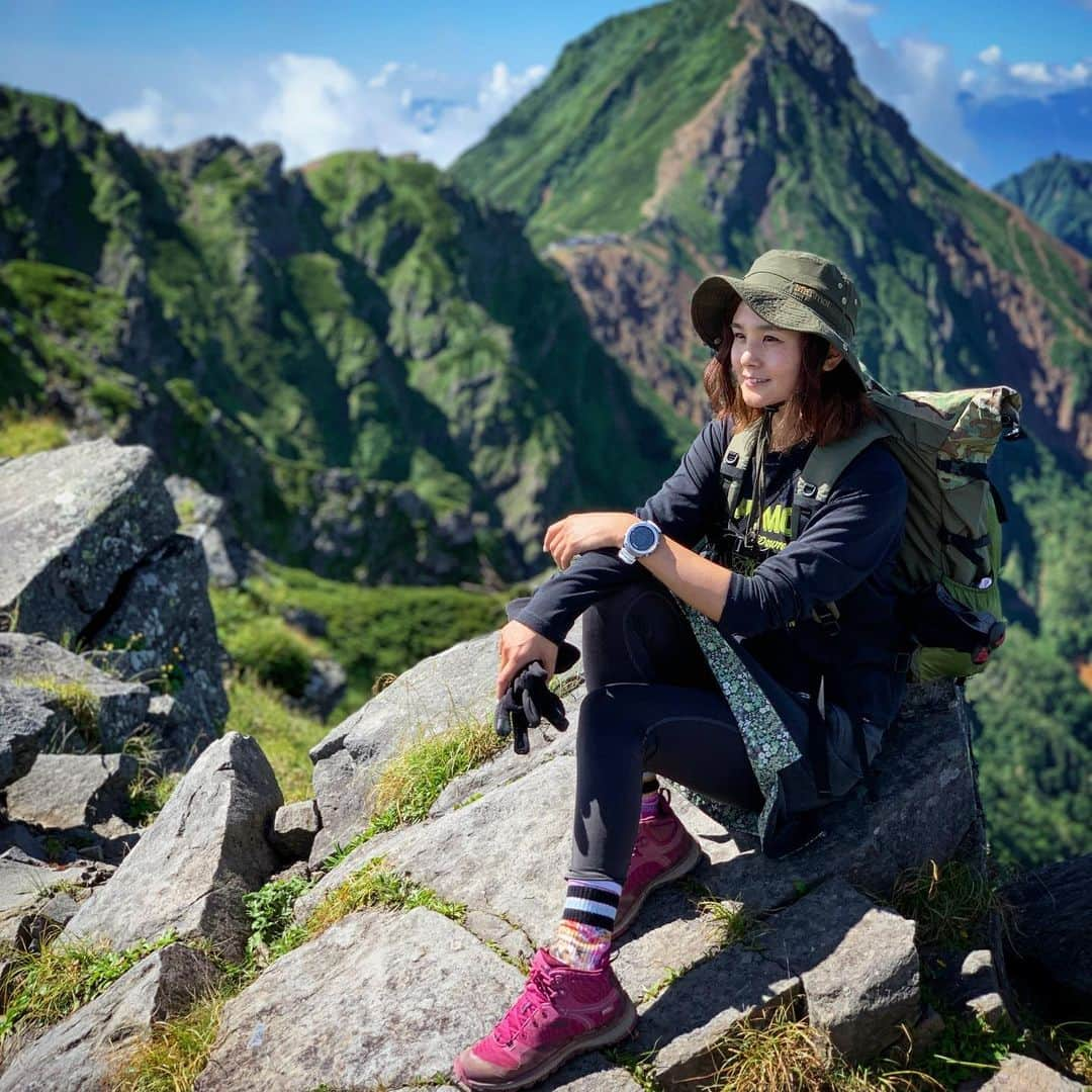 田中幸さんのインスタグラム写真 - (田中幸Instagram)「雪山夏山通年シーズン⛰🏔 毎日欠かせない日焼け止め 【プロテクションスポーツ】  伸びやすく白くならない 匂いが気にならない 家族で愛用中  @yojiya_official  #よーじや #京都 #化粧品 #日焼け止め」8月11日 9時29分 - sachitanaka