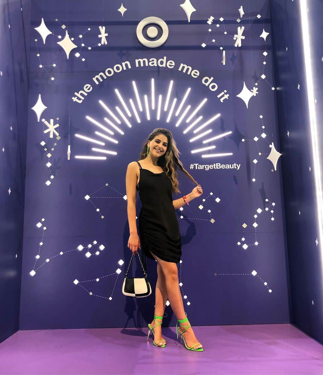 Target Styleのインスタグラム：「Follow the stars and our friend @laurengiraldo all the way to our @Beautycon booth via our stories. 🌟 #TargetBeauty」