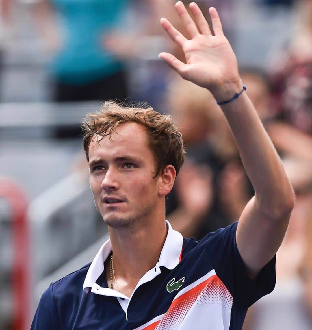 ダニール・メドベージェフさんのインスタグラム写真 - (ダニール・メドベージェフInstagram)「@couperogers Final 🇨🇦❤️」8月11日 9時41分 - medwed33