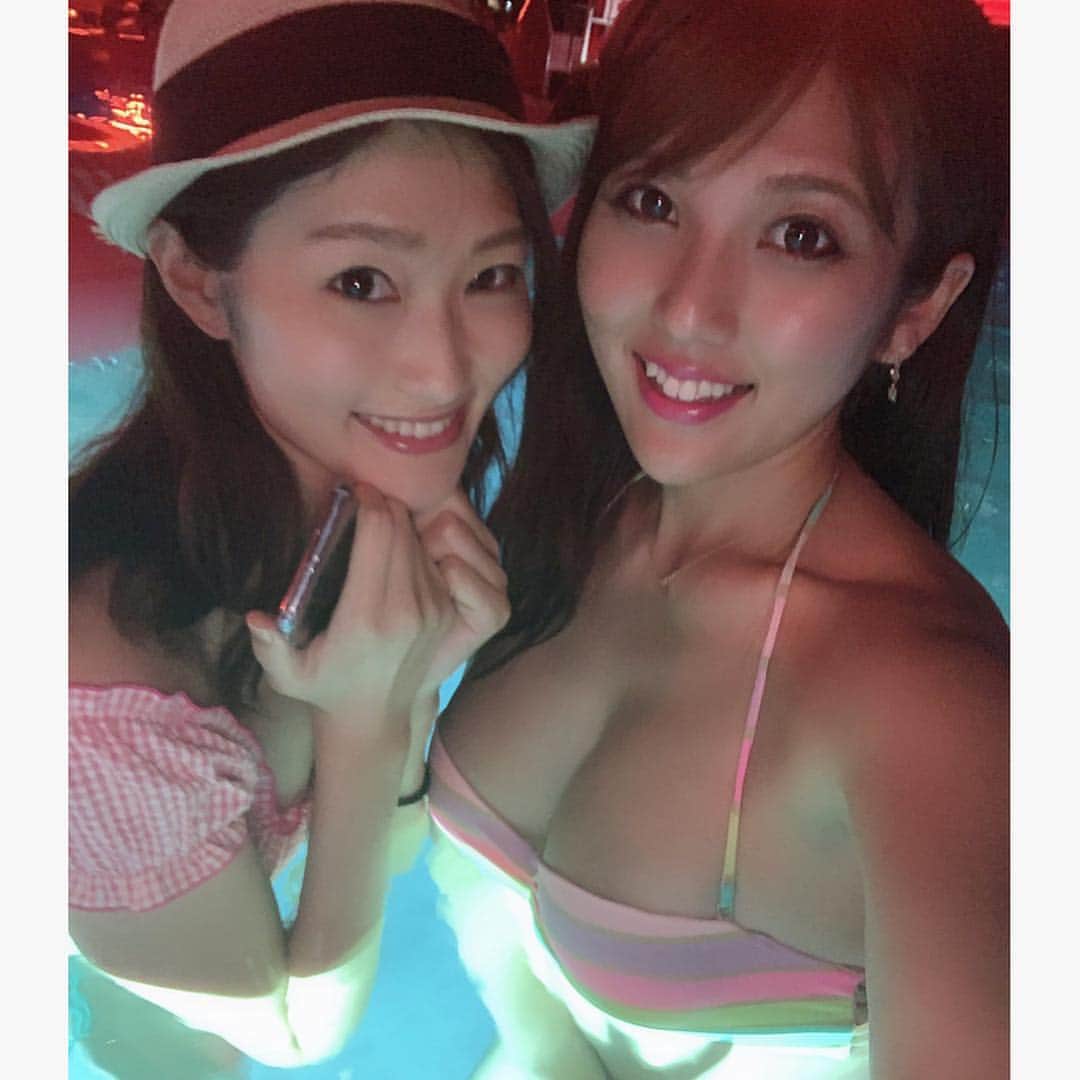 神谷麻美さんのインスタグラム写真 - (神谷麻美Instagram)「#ナイトプール 💖❤🌴💖」8月11日 9時44分 - asamice428
