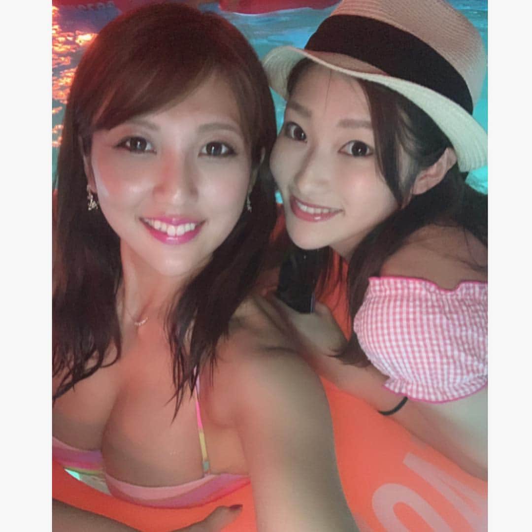 神谷麻美さんのインスタグラム写真 - (神谷麻美Instagram)「#ナイトプール 💖❤🌴💖」8月11日 9時44分 - asamice428