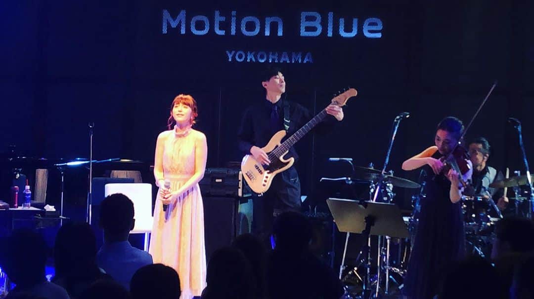平野綾さんのインスタグラム写真 - (平野綾Instagram)「AYA HIRANO﻿ 1st Musical Concert 2019﻿ 〜Starry✴︎Night〜﻿ ﻿ Motion Blue YOKOHAMA﻿ 1公演目﻿ ﻿ ﻿ ご来場いただき誠に有難うございました。﻿ 初めてのミュージカルコンサートの記念すべき1公演目は、本当に本当に緊張しました！💦﻿ ﻿ 心強いサポートメンバーに周りをガッチリ固めてもらい、﻿ この数年間のミュージカルへの感謝の気持ちを込めて、しっかり歌わせていただきました。﻿ ﻿ ﻿ 衣装が変わるので、2回目の公演は後ほど載せますね💫﻿ ﻿ ﻿ ﻿ #ayahirano1stmusicalconcert2019starrynight  #starrynight﻿ #motionblueyokohama #yokohama﻿ #赤レンガ倉庫 #みなとみらい﻿ #ayahirano #平野綾」8月11日 10時45分 - a_ya.hirano