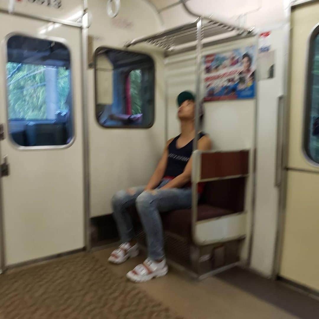 楽しんごさんのインスタグラム写真 - (楽しんごInstagram)「#残留画像 #列車旅 #楽しんご #渋谷りゅうき」8月11日 16時36分 - tanoshingo.official