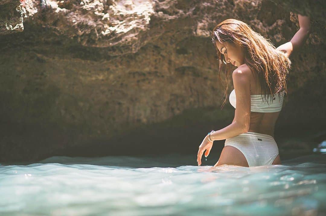 南美沙さんのインスタグラム写真 - (南美沙Instagram)「mermaid cave🧜‍♀️」8月11日 11時09分 - miee.misa