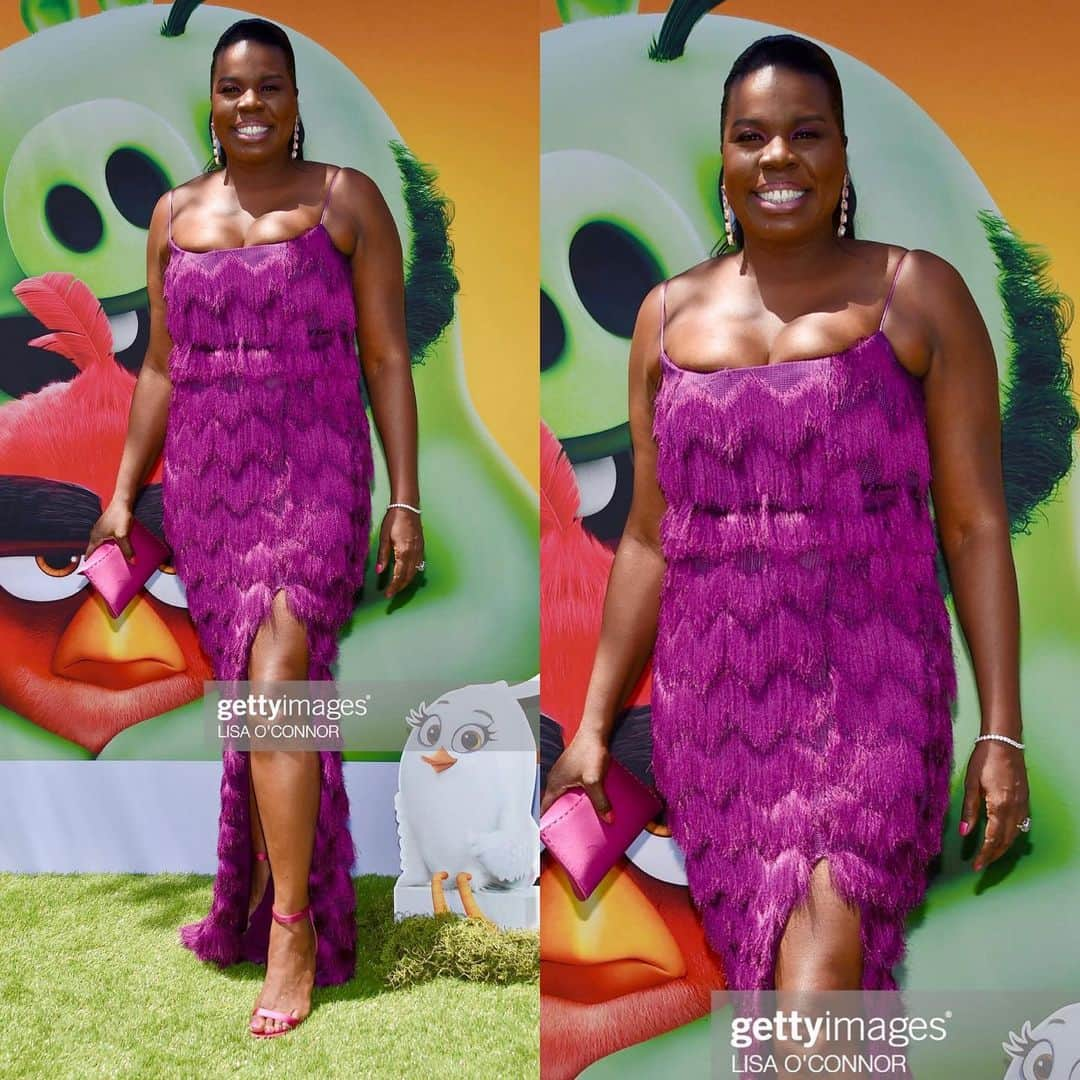 レスリー・ジョーンズさんのインスタグラム写真 - (レスリー・ジョーンズInstagram)「Call me Zeta!!! Angry Birds 2 Premiere  Stylist: @brianmcphatter  MUA: @lolasbeautymark  Hair: @dennisbailey  Asst: @tinafern23  Dress: @liastubllaofficial  Shoes: @vincecamuto  Earrings: @elizabethcolejewelry  Clutch: @tylerellisofficial」8月11日 11時26分 - lesdogggg