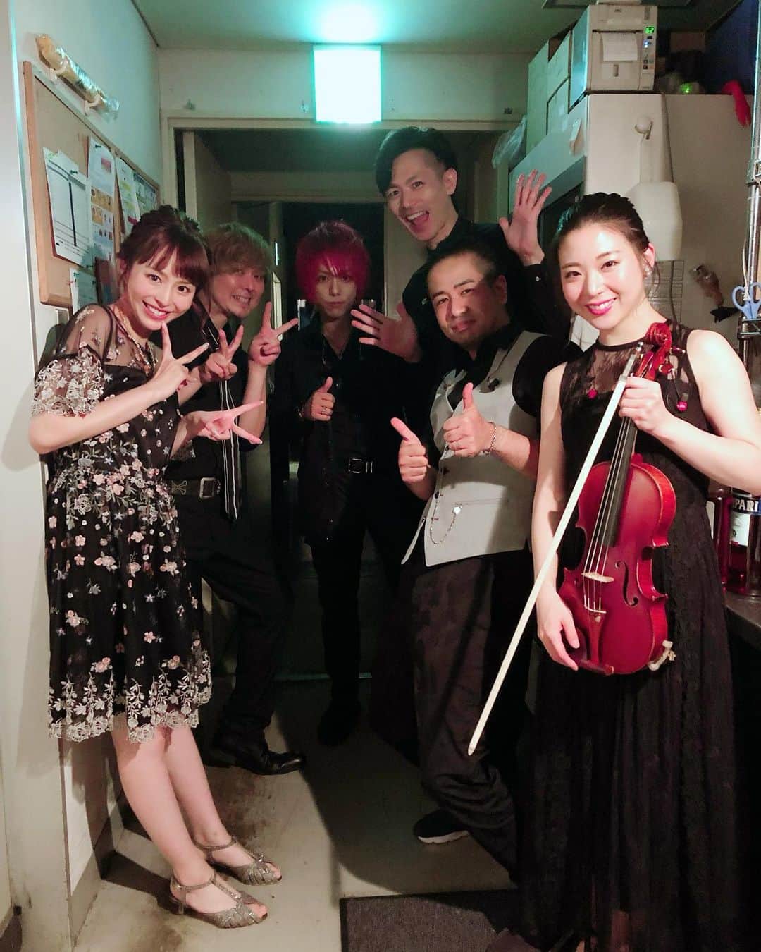 平野綾さんのインスタグラム写真 - (平野綾Instagram)「AYA HIRANO﻿ 1st Musical Concert 2019﻿ 〜Starry✴︎Night〜﻿ ﻿ 数日前のアニメLIVEからの切り替えで、物凄い幅の広さを見せてくれているバンドメンバーたち。﻿ そこに初めてストリングスが入り、﻿ 私の音楽活動のなかでかつてない広がりを見せています。﻿ ﻿ God Knows...アレンジを変えてミュージカルコンサートでも歌っていますが、﻿ こうなるのか……！と、音楽的に楽しんでいただける作りになっていますよ♪﻿ ﻿ ﻿ 平野 綾 (Vocals)﻿ 島本 道太郎 (Bass)﻿ 梶原 健生 (Guitar)﻿ 藤原 佑介 (Drums)﻿ tatsuya (Keyboards)﻿ 城元 絢香 (Violin)﻿ ﻿ ﻿ 心強いサポートメンバーに支えられ、﻿ 今日の大阪公演も皆さんに素敵な時間をお届けします！﻿ ﻿ チケット当日でもありますので、迷っている方は是非⭐️﻿ ﻿ ﻿ ﻿ ﻿ #ayahirano1stmusicalconcert2019starrynight #starrynight﻿ #ayahirano #平野綾」8月11日 11時27分 - a_ya.hirano