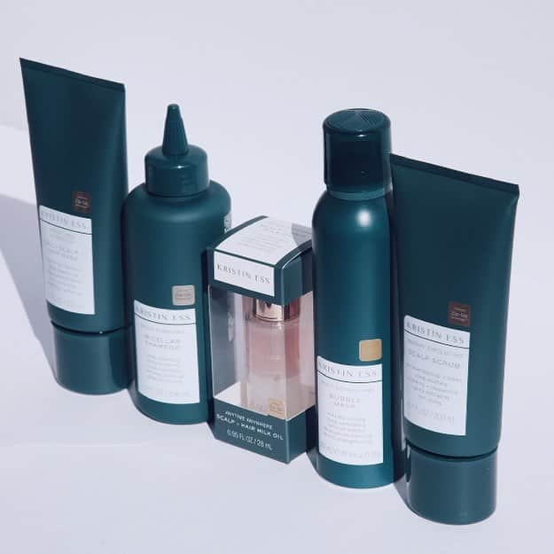 Kristin Essのインスタグラム：「Pretty excited about this news, Australia 🇦🇺 THE SCALP COLLECTION has finally landed at @pricelineau 🎉 Allow me to introduce you to your new best friends from left to right; Scalp + Hair Mask, Micellar Shampoo, Scalp + Hair Milk Oil, Detoxifying Bubble Mask, Exfoliating Scalp Scrub. ✨ Feel free to ask me all the questions 💕」