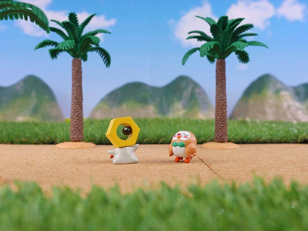 のインスタグラム：「#pokemon #pokémon #toyphoto #toystagram #toyphotography #instatoys #ポケモン #ポケットモンスター #モクロー #メルタン #Rowlet #Meltan」
