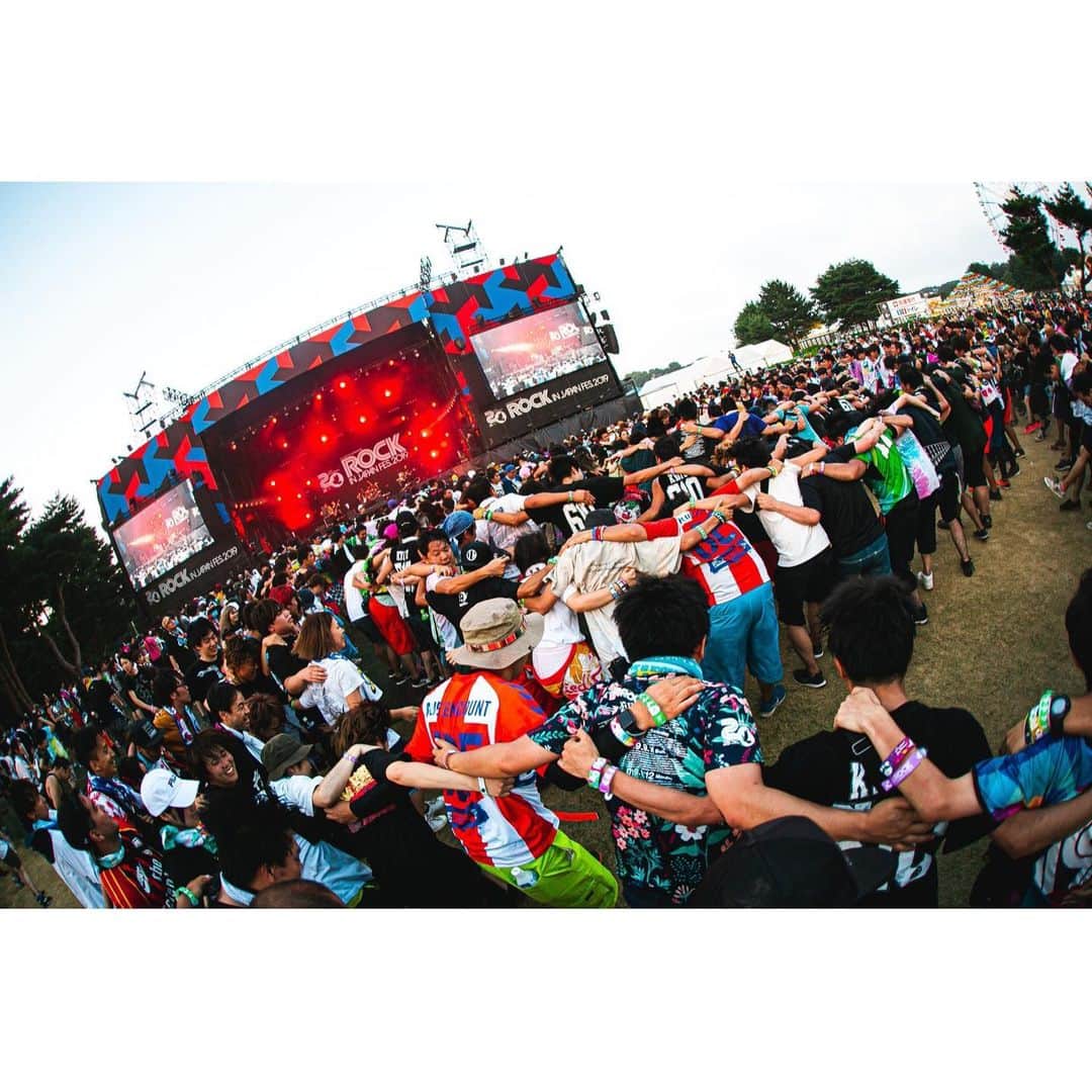 侑威地さんのインスタグラム写真 - (侑威地Instagram)「ROCK IN JAPAN FESTIVAL 2019@国営ひたち海浜公園  photo by @kawado_photo  #RIJF2019 #rottengraffty」8月11日 13時04分 - yuichi_rotten