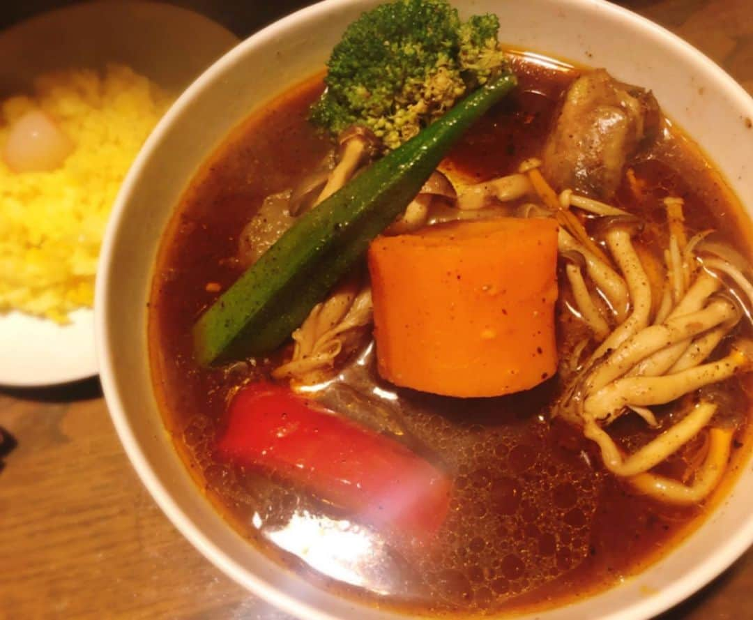 峰のりえさんのインスタグラム写真 - (峰のりえInstagram)「胃の調子良くないときはスープカレーが効くね  #ガネー舎 #スープカレー #カレー #新橋ランチ #新橋カレー #新橋グルメ#カレー好きな人と繋がりたい」8月11日 13時10分 - minenorie0428