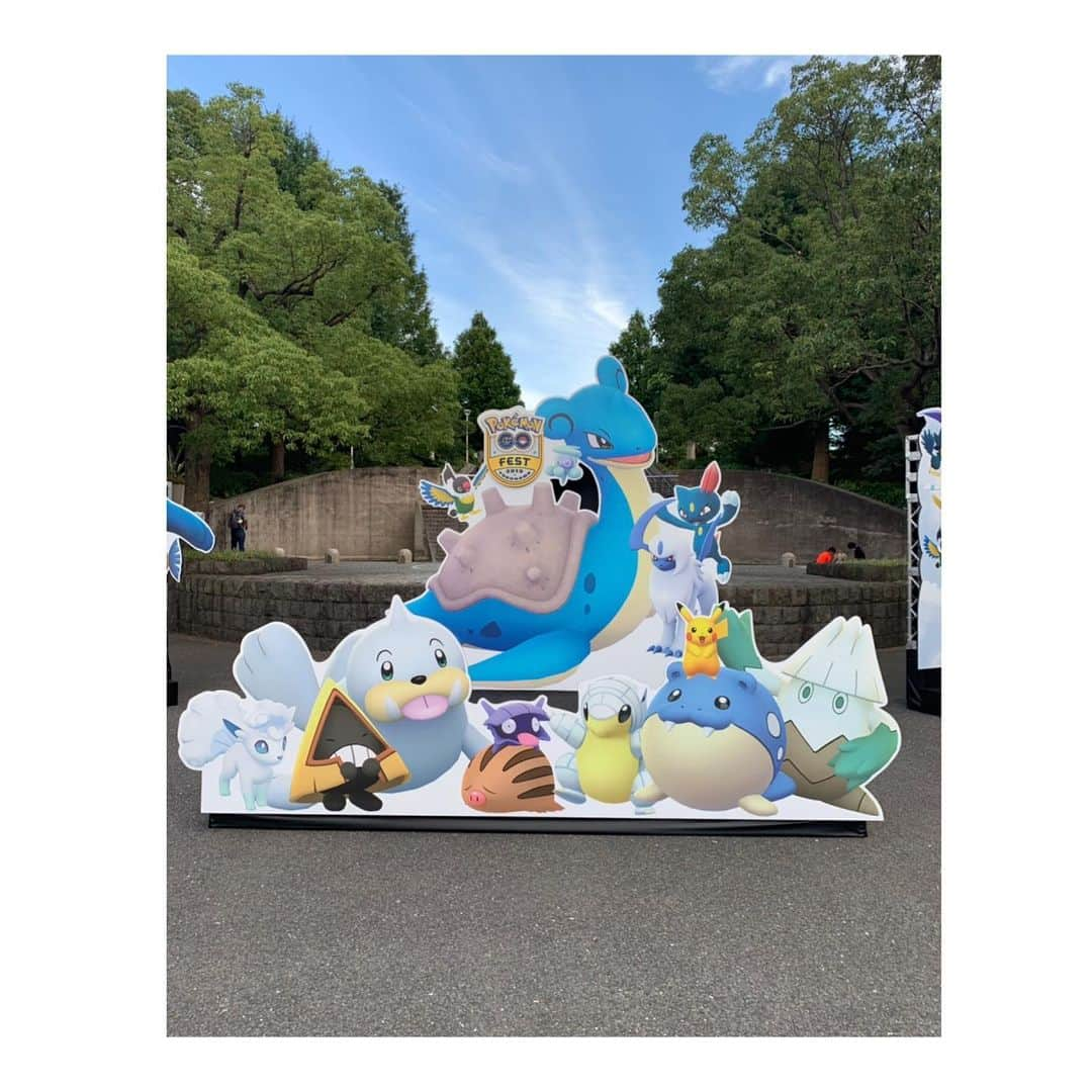 峰麻美さんのインスタグラム写真 - (峰麻美Instagram)「💛Pokémon GO Fest 2019 横浜💛  去年の横須賀は抽選外れて行けなかったけど、今年は行けましたー😭  ポケGOのイベントは当たり前だけどポケGOやってる人しか来ないので、疎外感がなくて最高です😂笑 『え、ポケGOとかまだやってるの？』とみんなに馬鹿にされながら、これからも毎日やり続けたいと思います👍  ペラップいっぱい取れて嬉しい❤️ #pokemon #pokémon #pokemongo  #pokémongo #ポケモンgo #ポケgo #横浜 #ペラップ #pokemongofest2019」8月11日 13時10分 - asaaaaami.0702