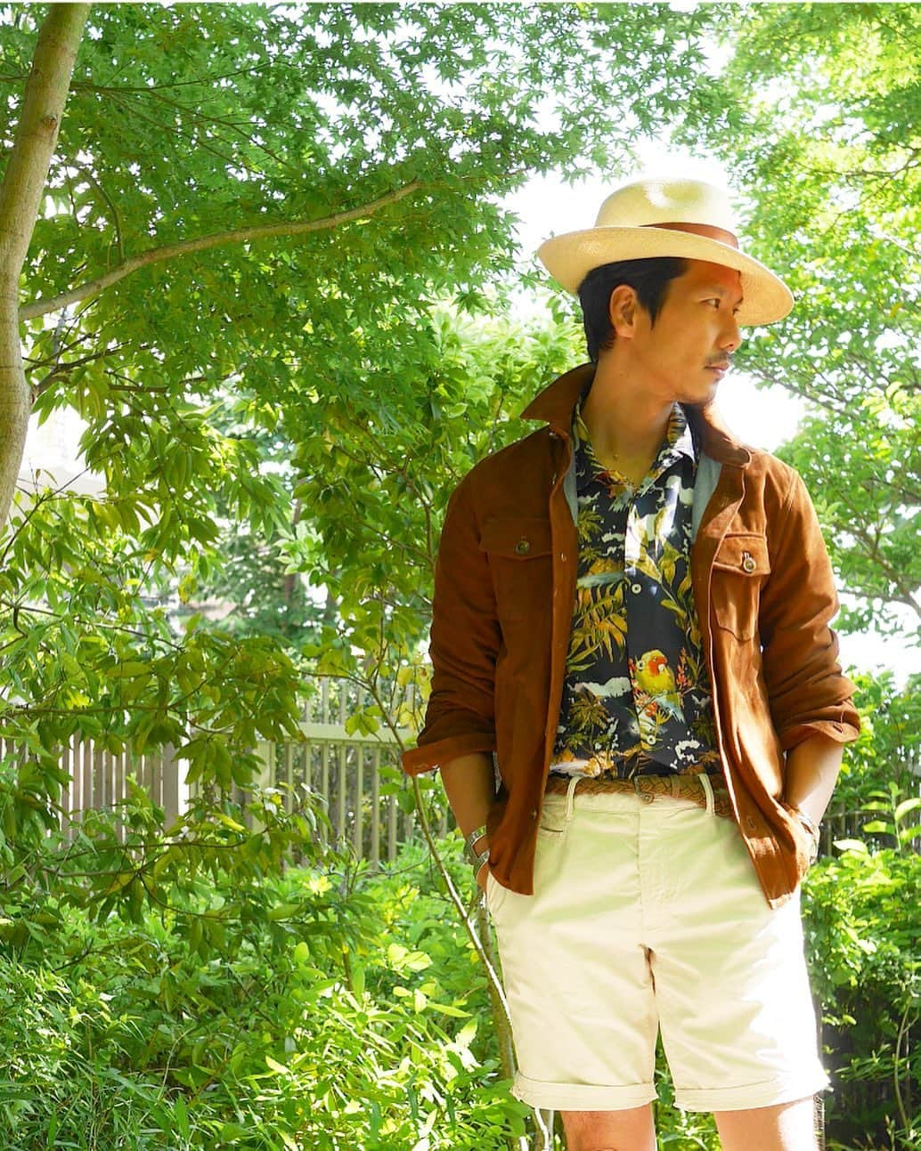 Shuhei Nishiguchiさんのインスタグラム写真 - (Shuhei NishiguchiInstagram)「"Tropical Vibes" ・ ・ Tap for Brands ・ #instastyle #instafashion #picoftheday #mensstreetstyle #follow #sartorial #sartoriale #dapper #trend #influence #gentleman #bestoftheday #vintagestyle #vintagewear #spezzatura #ootd #outfitmen」8月11日 13時39分 - shuhei_nishiguchi