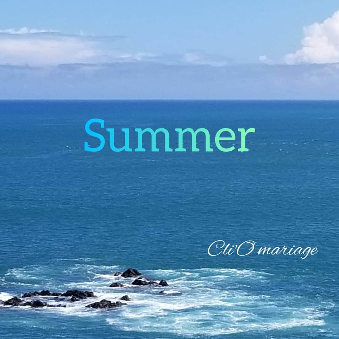 のインスタグラム：「《夏の休暇をお知らせします》 . いつもクリオマリアージュのインスタグラムをご覧下さり、ありがとうございます✨ 夏期休暇前のご予約は残席わずかですので、お電話でのご予約がおすすめです、お急ぎ下さいませ✨ . 渋谷の実店舗では以下の期間を夏季休業とさせていただきます。 ご不便をお掛け致しますが、どうぞよろしくお願い申し上げます。 . ■夏季休業期間： 2019年8月13日(火)　～　8月15日(木) ※12日は通常営業しています . ◼️期間中のお問い合わせは、留守番電話かホームページのコンタクトより、随時受付しております。 . ※2019年8月16日(金)より、通常通り営業いたします。 夏季休業期間中に頂きましたお問い合わせにつきましては、8月16日(金)以降、順次対応させていただきます。 . 暑い日がまだまだ続きますね、お身体ご自愛下さいませ。 皆様の夏休みが楽しいものになります様に✨ . ★リアルなクリオマリアージュブライズをご紹介しております⏬  @cliomariage_brides ★パーティーや花嫁アクセサリーのご購入検討中の方はこちらをご覧ください⏬ @cliomariage.shop . The request of photo wedding is also possible. Please make an appointment. ↓↓↓ ☏+81-3-3770-9722 ✉info@cliomariage.com 1-16-16-5F Dogenzaka,Sibuya,Tokyo #cliomariage #photowedding #クリオマリアージュ #フォトウエディング #ウエディングフォト #ウエディングドレス #ドレス試着 #結婚準備 #ドレス探し #婚纱礼服　#웨딩드레스 #weddingdress #前撮り #後撮り #ディレクション #撮影 #プレ花嫁 #卒花嫁 #ウェディングレポ #高身長花嫁 #花嫁 #2019冬婚  #2019夏婚 #2019秋婚　#2020春婚 #夏期休暇　#クリオマリアージュ夏期休暇　#サマーウエディング　#リゾートウエディング」