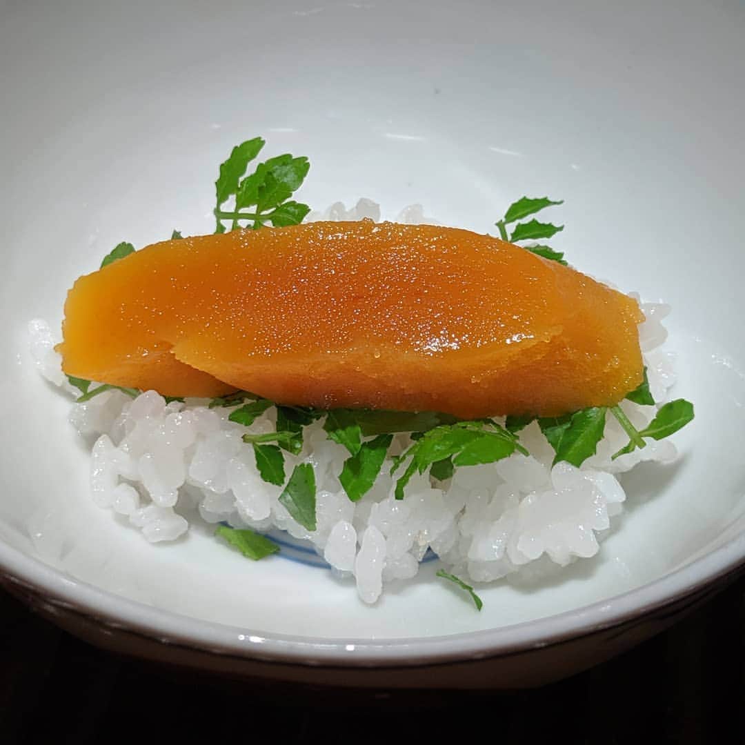 Masayasu Moritaのインスタグラム：「#からすみ #生カラスミ #bottarga #ご飯 #rice #神楽坂グルメ #tokyo #東京 #もりたま飯 #紀茂登 #foodie #foodgasm #foodphotography #foodstagram #美食 #delicious #tasty #instafood #グルメ #food #yummy #foodporn #デリスタグラマー #グルメな人と繋がりたい #和食好きな人と繋がりたい」