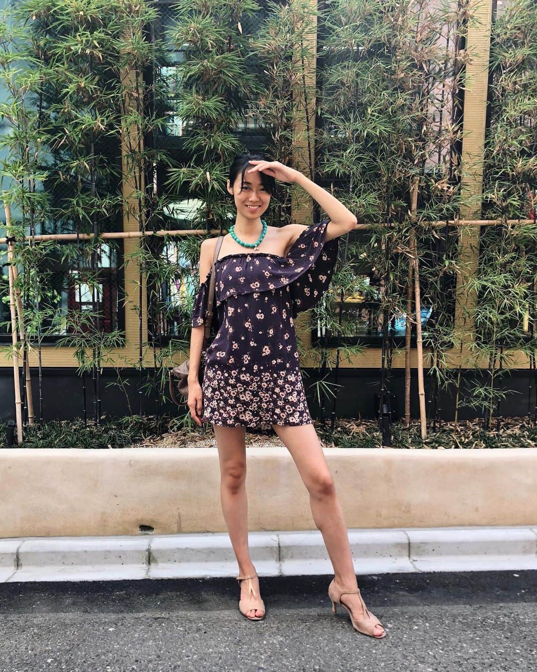 芦田ユリナのインスタグラム：「What are you all doing in this heat? 😱」