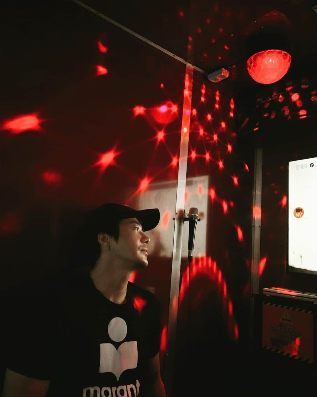 ソン・テヨンさんのインスタグラム写真 - (ソン・テヨンInstagram)「: 알찬 반나절😌☀️🍝🍚🍦🎬🎼🏀」8月11日 14時42分 - sontaeyoung_official