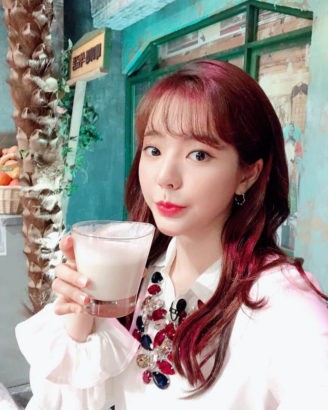 サニー のインスタグラム：「#공주 는 #알밤막걸리 만 유명한줄!! 오해해서 미안했습니다 #밤라떼 #짱맛탱!!!!!!!!!🤩」