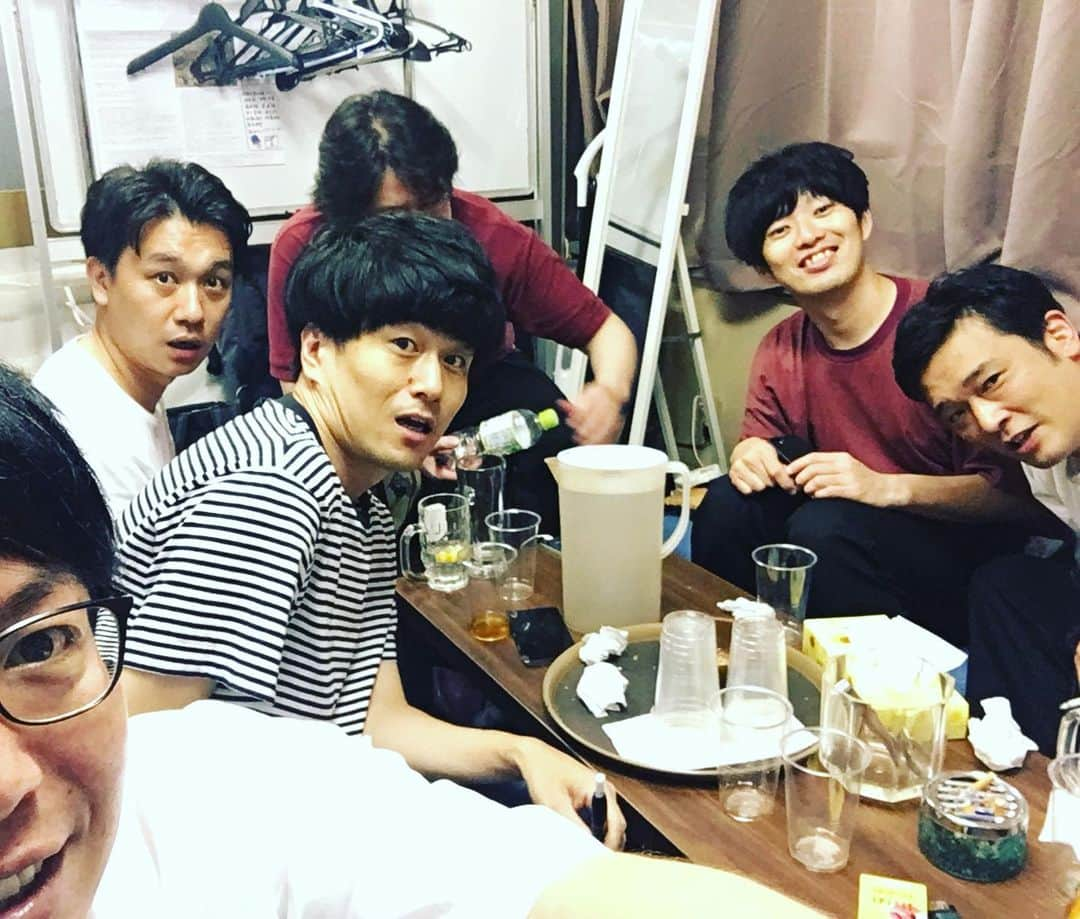 押見泰憲さんのインスタグラム写真 - (押見泰憲Instagram)「昨夜のオールナイトメンバー。右より#ガリットチュウ熊谷#グランジ遠山#作家中林#サルゴリラ児玉#怪獣竹内#犬の心押見#bar熊谷#ネイキッドロフト#涙出るほど笑う夜」8月11日 14時50分 - oshimi_yasunori