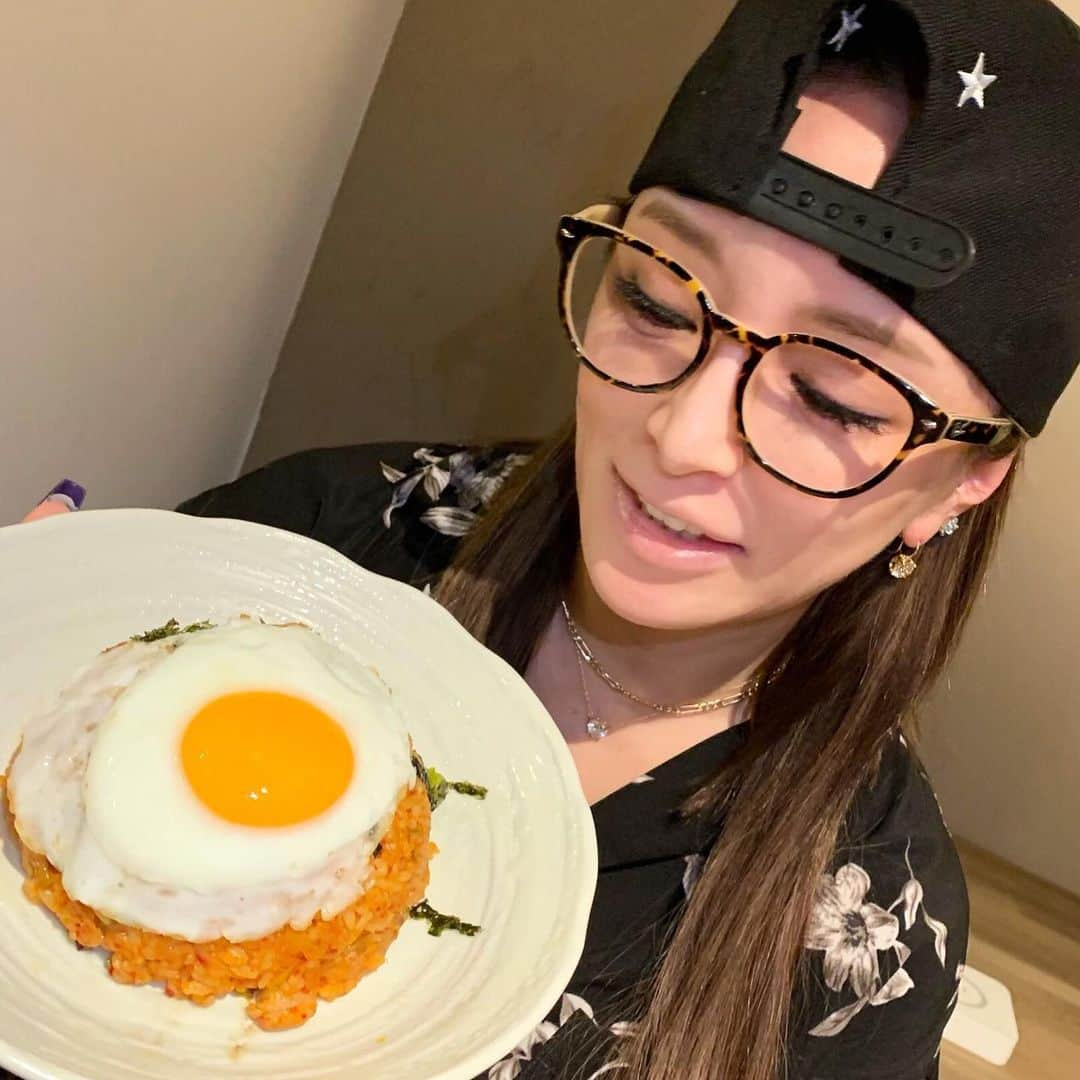 浜崎あゆみさんのインスタグラム写真 - (浜崎あゆみInstagram)「ユッチャン✖️キムチ炒飯✖️熱い夏の夜＝💯🔥🔥🔥🔥🔥🔥🔥🔥🔥」8月12日 0時13分 - a.you