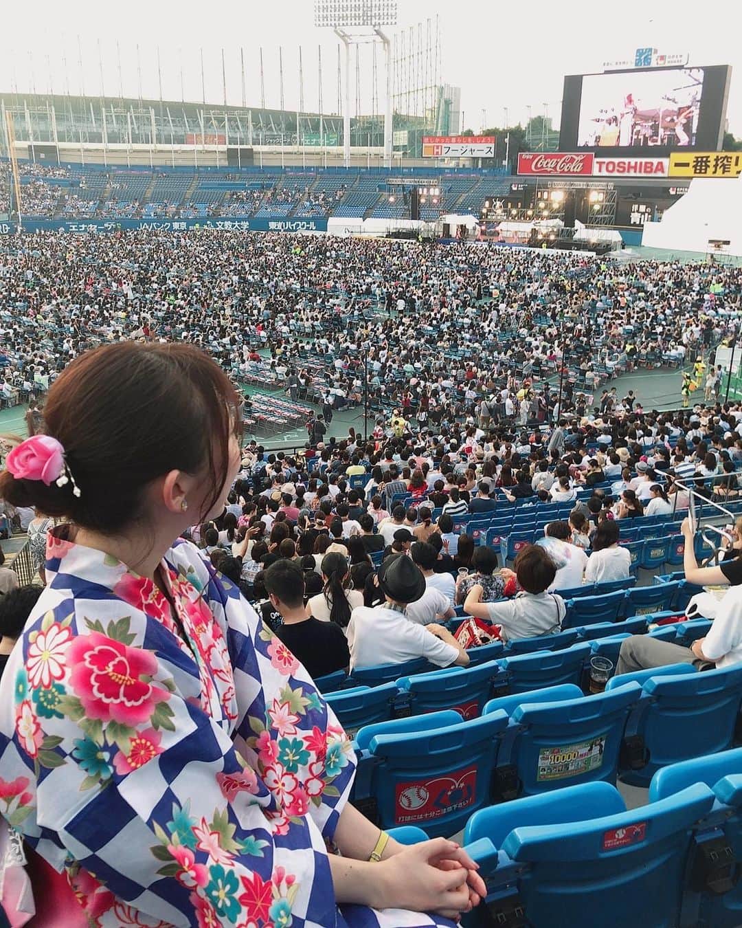 尻無浜冴美さんのインスタグラム写真 - (尻無浜冴美Instagram)「昨日は旦那っちと #神宮外苑花火大会 行ってきた♪  今年まだ花火見てない〜😑 ってふてくされてたらチケット探してくれて急遽行けることに❗️ ありがとう旦那っち☺️ 見やすい席で花火おっきくて夏感じた！！！ いつか#長岡花火 も見てみたいな✨  #花火大会  #花火大会デート  #hanabi  #夫婦デート  #明治神宮球場  #神宮花火大会  #明治神宮花火大会2019  #花火 #はなび  #🎆 #浴衣 #浴衣デート  #yukata」8月12日 0時25分 - saemi_shinahama
