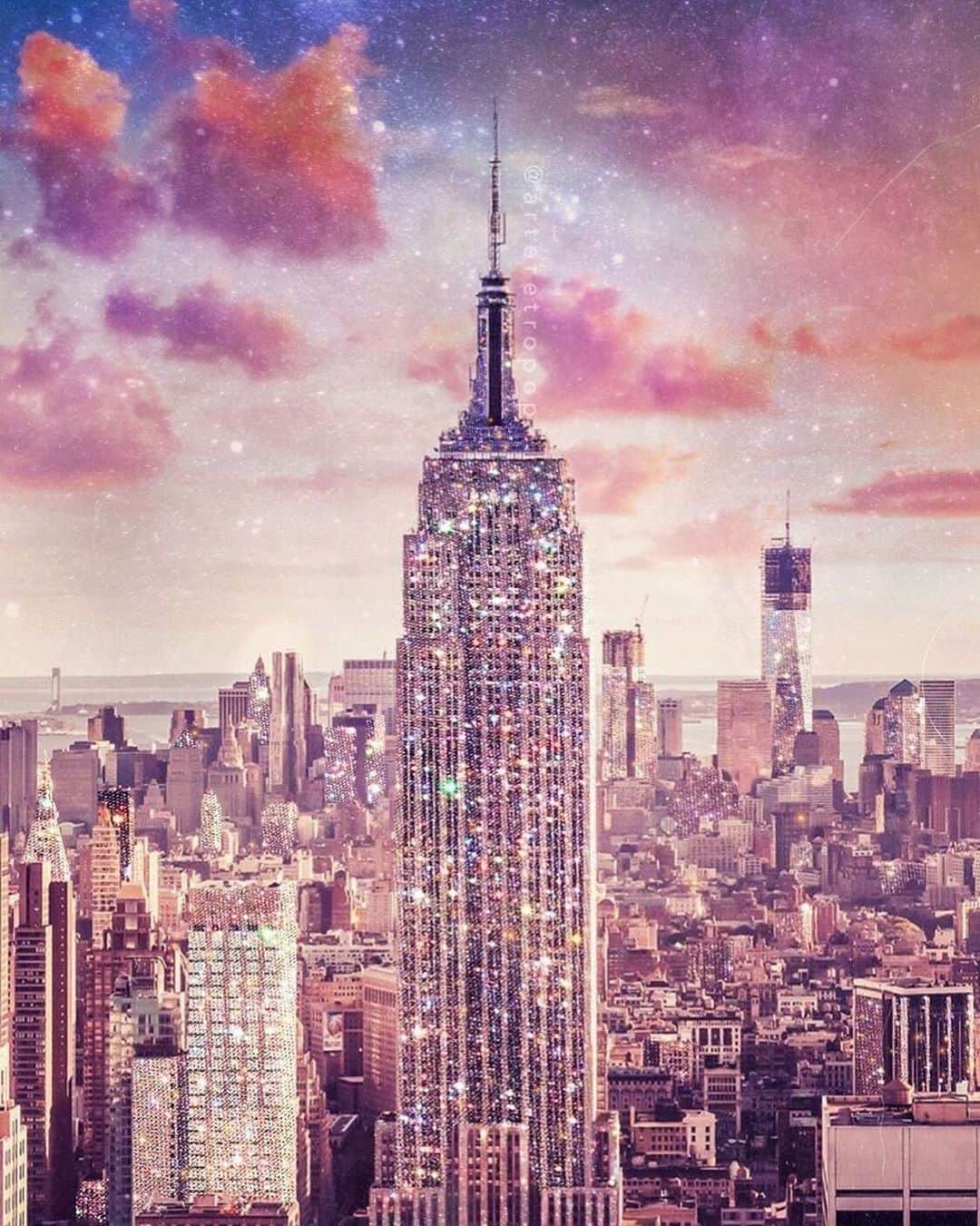 Empire State Buildingさんのインスタグラム写真 - (Empire State BuildingInstagram)「Sparkling like the skyline ✨ . 📷: @arteretropop #EmpireStateBuilding」8月12日 0時37分 - empirestatebldg