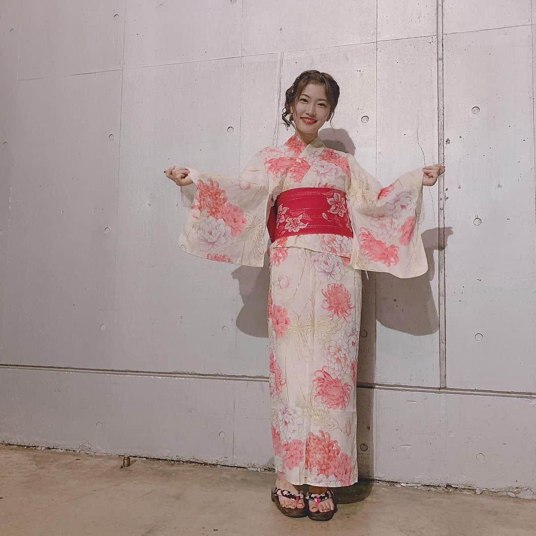 平田詩奈さんのインスタグラム写真 - (平田詩奈Instagram)「﻿ 今日の浴衣とっても﻿ タイプでした🌷﻿ ﻿ ピンたくさんつけてたよ♥﻿ ﻿ ﻿ ﻿」8月12日 0時56分 - shiina__0822