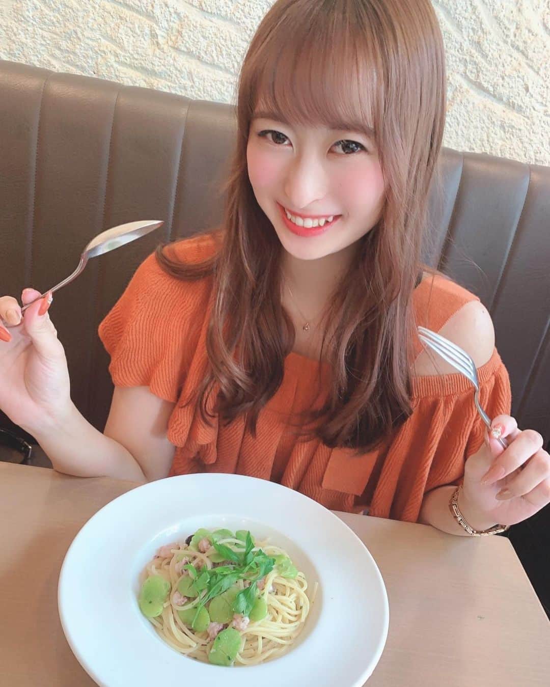 三浦亜莉沙さんのインスタグラム写真 - (三浦亜莉沙Instagram)「.﻿ お洒落なカフェでランチ🍴💗﻿ .﻿ .﻿ 近況報告しあったり﻿ 友達と過ごす時間が幸せ☺️﻿ .﻿ .﻿ #恵比寿 ﻿ #ランチ ﻿ #ウラエビス﻿ #パスタ﻿」8月11日 16時41分 - arisa_0720
