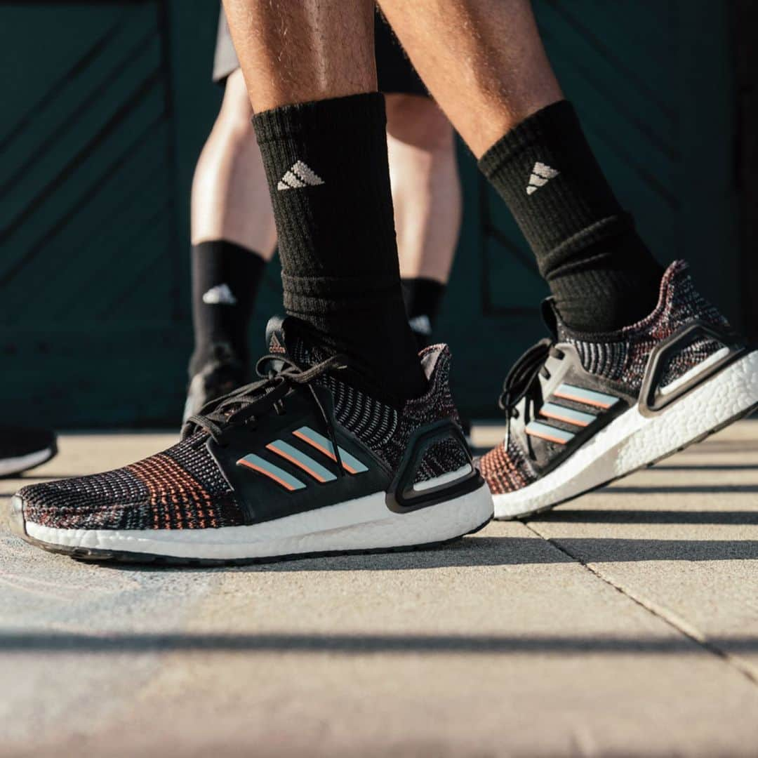 adidas Italiaさんのインスタグラム写真 - (adidas ItaliaInstagram)「Energia allo stato puro.  #ULTRABOOST 19. #Run #Running #adidasRunning」8月11日 17時00分 - adidasita