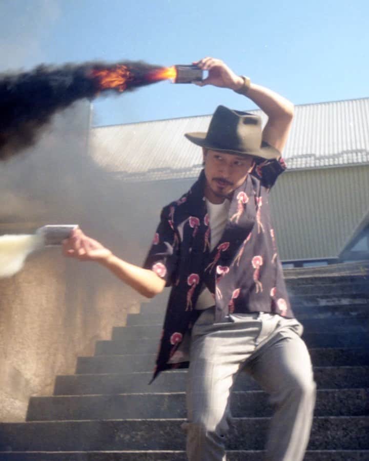 ショーン・エバリストのインスタグラム：「@fairplaydancecamp 🔥Let’s get these classes in, I’m ready!! . totally worth almost burning my hand 😬👀🙉 haha thanks for making me do this cool type of stuff every year🙏🏽」
