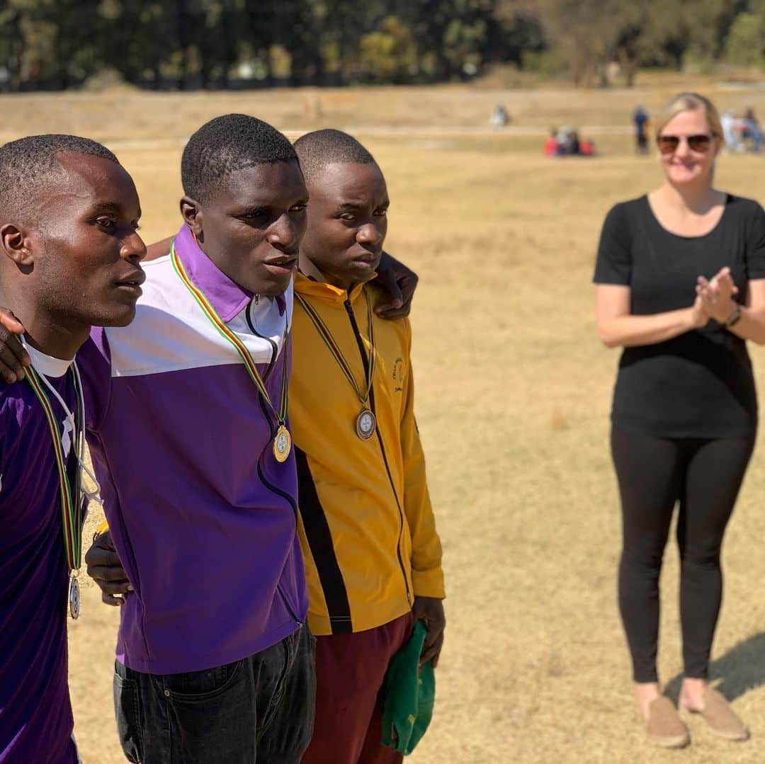 カースティ・コベントリーのインスタグラム：「Helping others follow their PASSION and making a SUCCESS of it gives me incredible hope for our FUTURE.  #AfricanAthletes #ZimbabweanAthletes #Athletes #Sport #Winning #Success #Future」