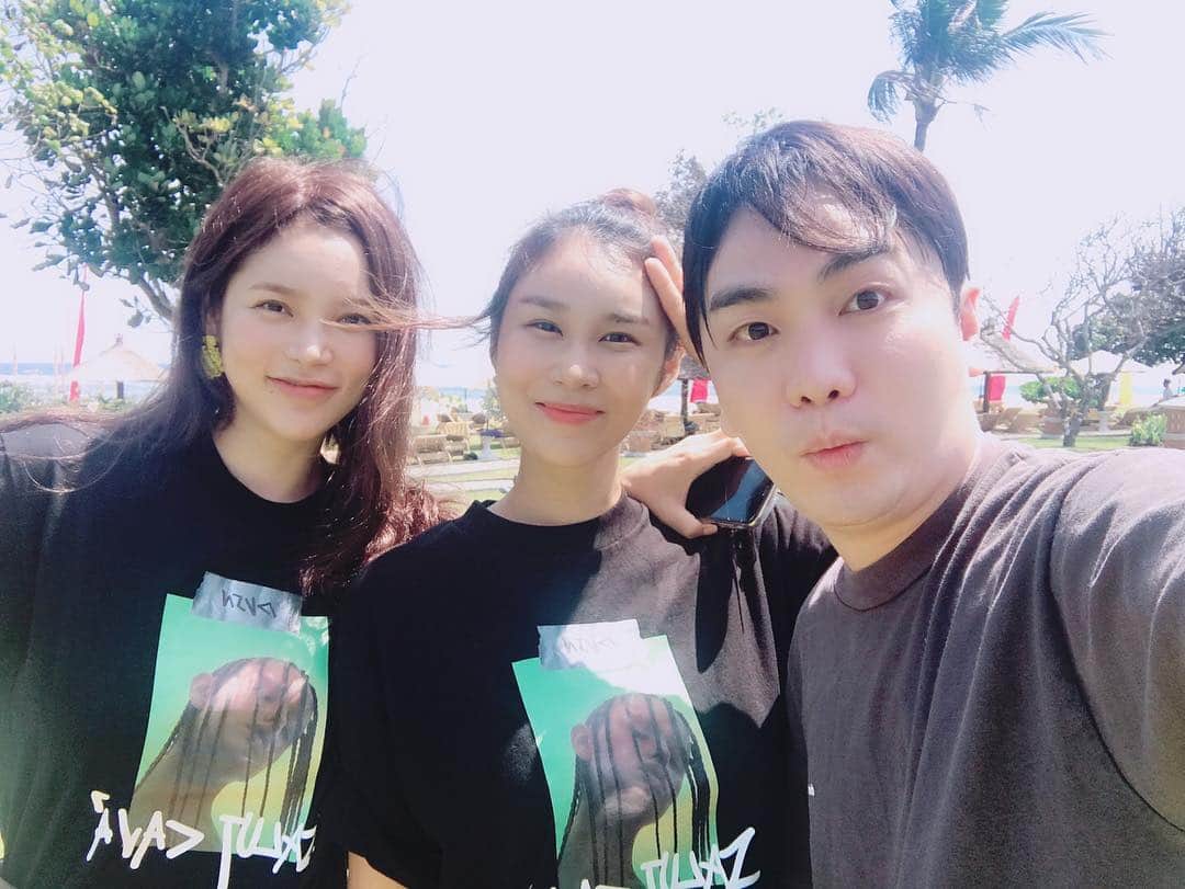 パク・シヨンさんのインスタグラム写真 - (パク・シヨンInstagram)「두 사장님과 함께~ in bali😍 @dvsnstudios @mzuu.co.kr」8月11日 17時55分 - l.h.mom
