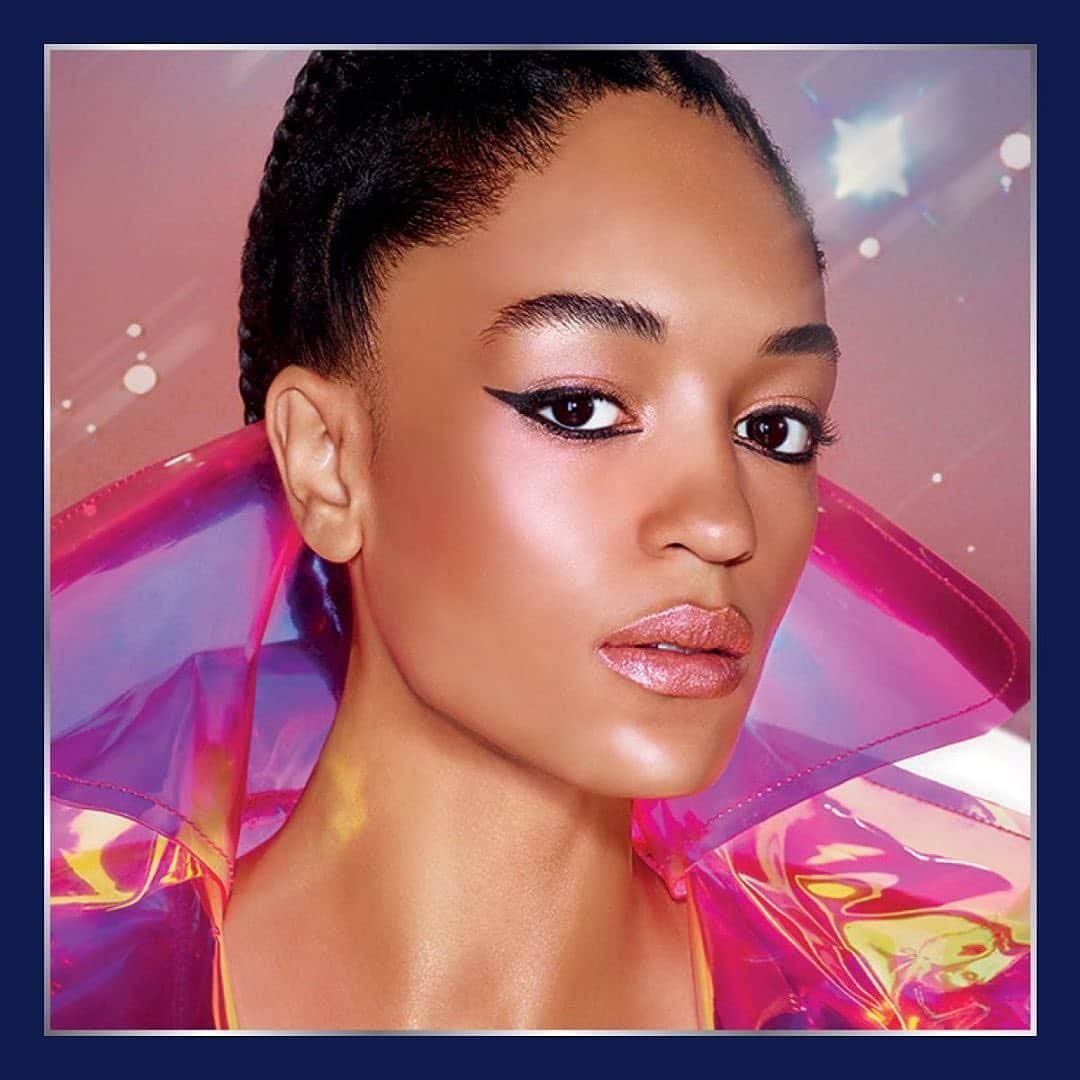 M∙A∙C Cosmetics Japanのインスタグラム：「⠀ #comingsoon キラキラの"輝き肌"に仕上げる限定コレクション✨ ⠀ メイクの仕上げにツヤを足したり、ハイライトとして立体的なフェイスを作ったりとマルチに使える3色揃ったコンパクトが登場。 ⠀ ⠀ *8/13(火)オンラインショップ先行発売 *8/16(金)全国発売⠀ ⠀ ⠀ #MACエクストラディメンション #MACExtraDimension ⠀ ⠀ ⠀ ⠀ ⠀ #MACCosmeticsJapan #MACコスメ #MACCosmetics #MAC #コスメ #メイク #リップ #リップメイク #MACリップ #アイメイク #アイシャドウ #MACアイ #チーク #ハイライト #ツヤ肌 #ツヤ #つや #艶」